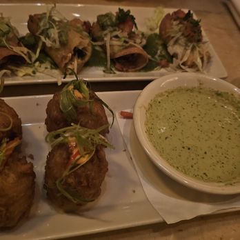The Cheesecake Factory - Chicken and Jalapeño Fritters and Chicken Taquitos - American Near Me - San Juan, Puerto Rico