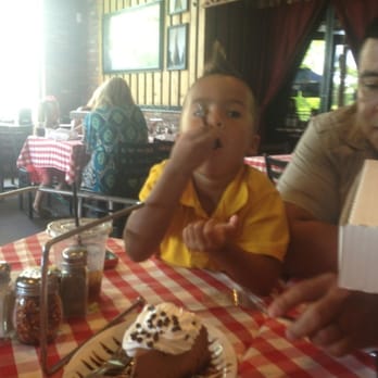 Grimaldi's Pizzeria - Pizza Near Me - Allen, Texas Grimaldi's Pizzeria - Pizza Near Me - Allen, Texas