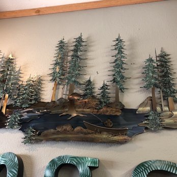 McKenzie Station Pub - Pubs Near Me - McKenzie Bridge, Oregon