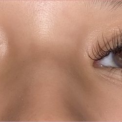 Marie Taylor Beauty - Wispy classic lashes