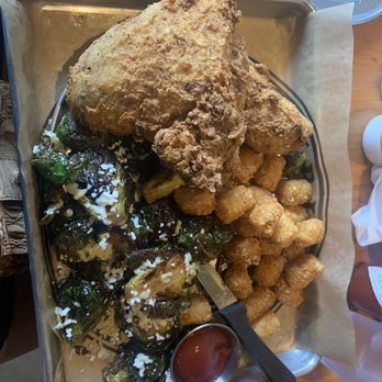 The Git Out - Crispy and Juicy ! - Bars Near Me - Austin, Texas The Git Out - Crispy and Juicy ! - Bars Near Me - Austin, Texas