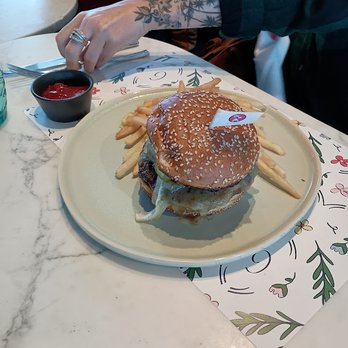 Garni Cafe - Garni Big Mec burger. Lots of flavors packed into this. All good. - Cafes Near Me - Orlando, Florida