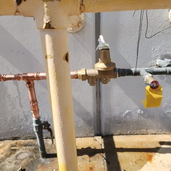 Right Flow Plumbing - New water pressure regulator and hose bibb. - Plumbing Near Me - Gardena, California Right Flow Plumbing - New water pressure regulator and hose bibb. - Plumbing Near Me - Gardena, California