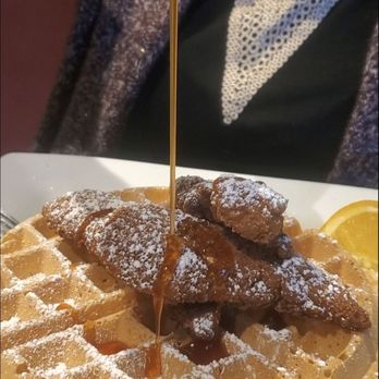 Keke's Breakfast Cafe - Chicken and Waffle - Breakfast & Brunch Near Me - Tampa, Florida