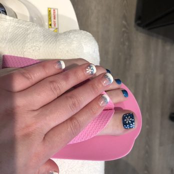 Nail Bar - Mountain View - Holiday nails - Nail Salons Near Me - Mountain View, California