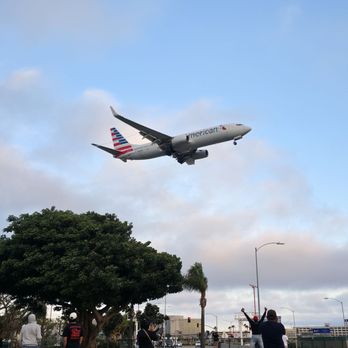 LAX Airplane Landing View Point - Parks Near Me - Los Angeles, California LAX Airplane Landing View Point - Parks Near Me - Los Angeles, California