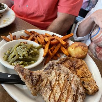Five Sisters Blues Cafe - Pork chops - Southern Near Me - Pensacola, Florida