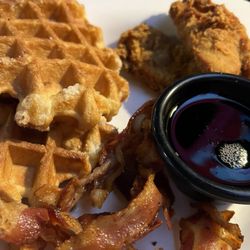 Kickin' Chicken Summerville - Chicken and Waffles
