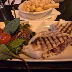 Cellar Bar - Sandwich and chips