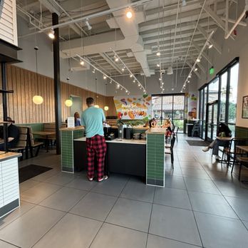 Shake Shack Centennial Center - Dining area - Ice Cream & Frozen Yogurt Near Me - Las Vegas, Nevada