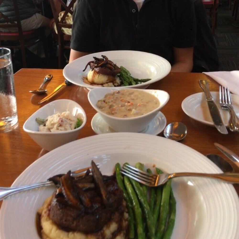 Ray's Café - Seafood Near Me - Seattle, Washington Ray's Café - Seafood Near Me - Seattle, Washington