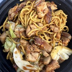 Smoked chicken Yakisoba Cabbage onion Yakisoba noodles and teriyaki sauce