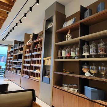 Al Hamawi - the interior of a coffee shop - Coffee & Tea Near Me - Bridgeview, Illinois