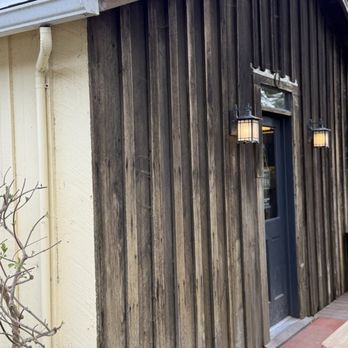 The Waiting Room - Second (side) entrance to The Waiting Room - Bars Near Me - Mendocino, California The Waiting Room - Second (side) entrance to The Waiting Room - Bars Near Me - Mendocino, California