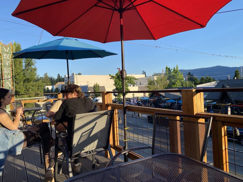 Deadwood Supply Logo