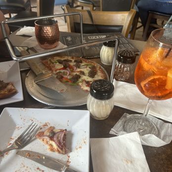 Campioni Pizza  - Gluten free pizza is a cauliflower crust.  Great flavors.   Worth the stop. - Pizza Near Me - Ponce, Puerto Rico