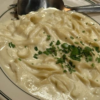 Tony's Di Napoli - Fettucine Alfredo - Italian Near Me - New York, New York Tony's Di Napoli - Fettucine Alfredo - Italian Near Me - New York, New York