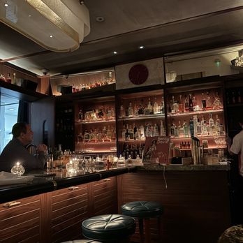 Monterrey Bar - Bar - Cocktail Bars Near Me - Miami Beach, Florida