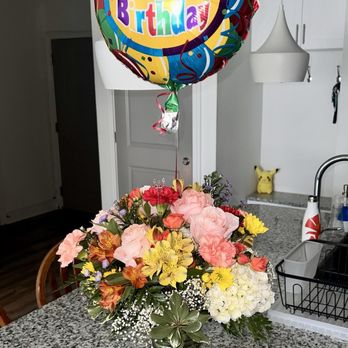 Deerwood Florist - Happy Birthday Flowers Bouquet - Florists Near Me - Jacksonville, Florida Deerwood Florist - Happy Birthday Flowers Bouquet - Florists Near Me - Jacksonville, Florida