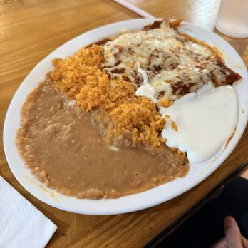Las Marias Bar & Grill - 3 Enchiladas - Mexican Near Me - Seaside, California