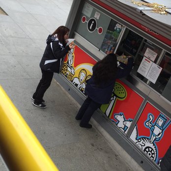 Madrid City Tour - Our driver and assistant stopping the bus for a snack. - Tours Near Me Madrid City Tour - Our driver and assistant stopping the bus for a snack. - Tours Near Me