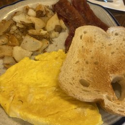 Bacon, Eggs, Toast, Potato's