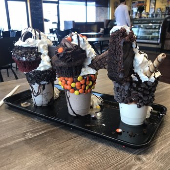 Z's Shakes & Cakes - Cake shakes - Desserts Near Me - Gary, Indiana Z's Shakes & Cakes - Cake shakes - Desserts Near Me - Gary, Indiana