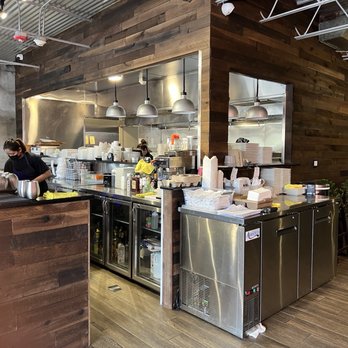White Crane Creative Thai & Sushi - the kitchen - Thai Near Me - Forest Park, Illinois