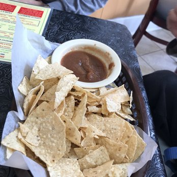 Pflugerville Taco House - Chips and salsa - Mexican Near Me - Pflugerville, Texas