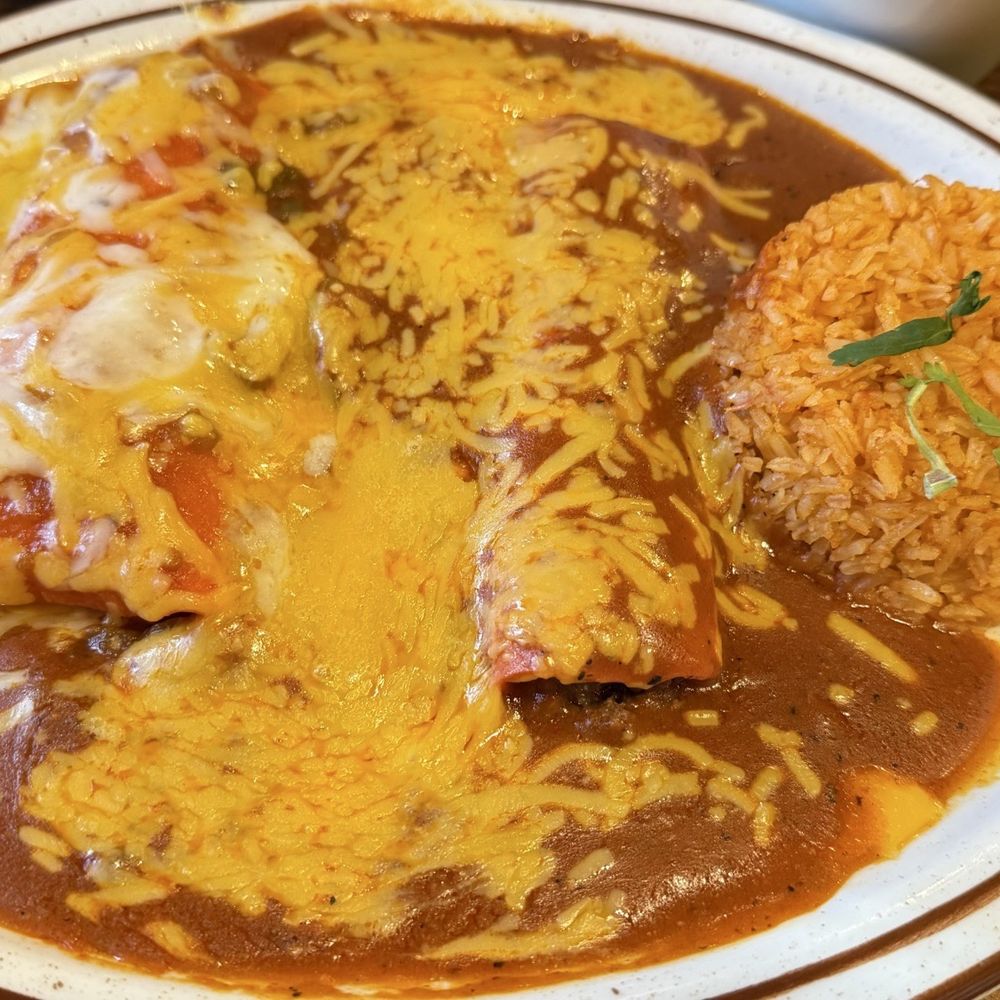 Barcenas Mexican Restaurant - Enchiladas "Trio" - Mexican Near Me - Friendswood, Texas