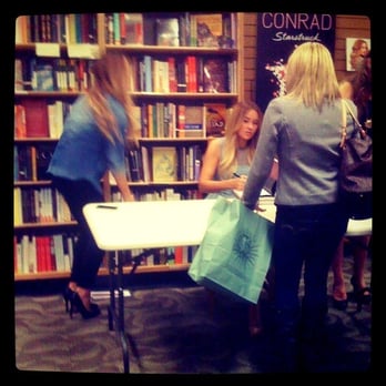 Books Inc - Lauren Conrad - Bookstores Near Me - San Francisco, California