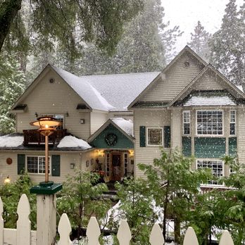 McCaffrey House Bed & Breakfast - Is there any place more beautiful - Hotels Near Me - Twain Harte, California