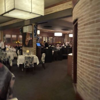 Eddie V's Prime Seafood - Dinning area - Seafood Near Me - Austin, Texas Eddie V's Prime Seafood - Dinning area - Seafood Near Me - Austin, Texas