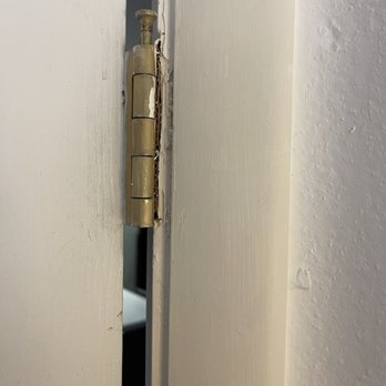 Hyatt House Denver Tech Center - The bedroom door hinges were bad. You have to lift and wingle the door to close. - Hotels Near Me - Englewood, Colorado Hyatt House Denver Tech Center - The bedroom door hinges were bad. You have to lift and wingle the door to close. - Hotels Near Me - Englewood, Colorado