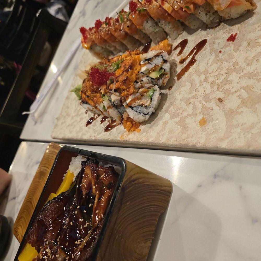 Akami Sushi Bar - Sushi Bars Near Me - Apex, North Carolina Akami Sushi Bar - Sushi Bars Near Me - Apex, North Carolina