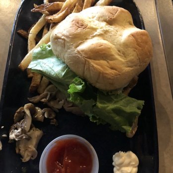 Brooklyn's Backyard - Build your own burger - New American Near Me - Ocala, Florida