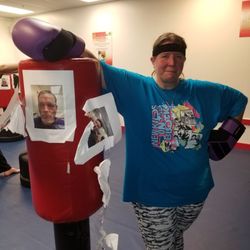 Fitness Kickboxing by Choes Flowery - Kickboxers have fun punching their instructors!