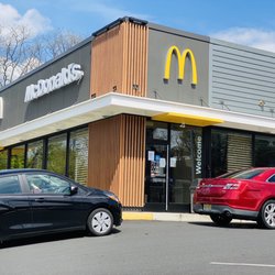 McDonald's - Long drive-thru lines in the age of COVID-19 Coronavirus.