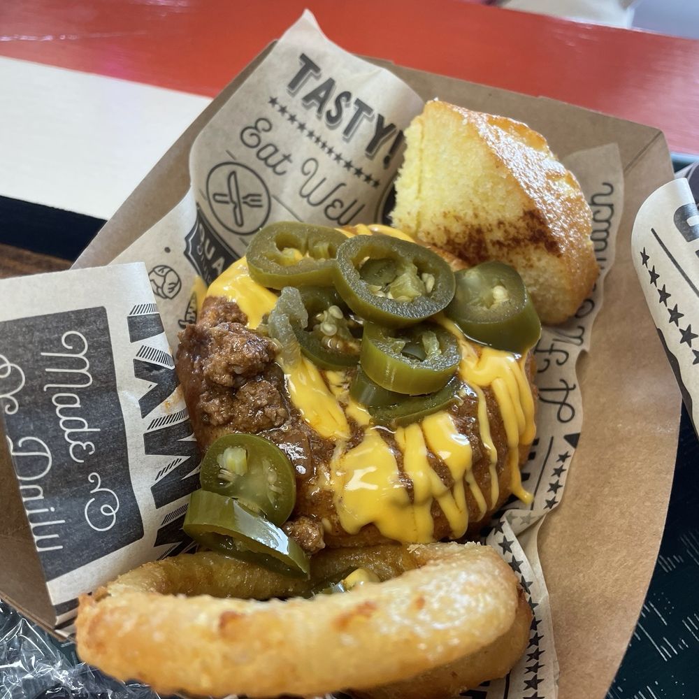 Surf Dawgs Grill - Chili in bread bowl. Amazing. - Food Trucks Near Me - Surfside Beach, South Carolina