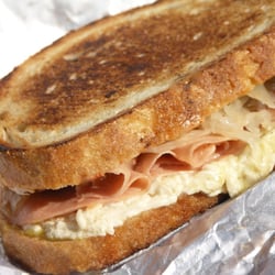 Loving Hut Express - BC Reuben