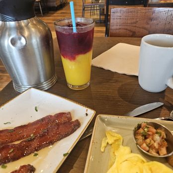First Watch - Morning Meditation juice - Breakfast & Brunch Near Me - Winter Park, Florida