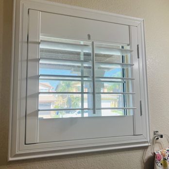 Classic Blinds - Shades & Blinds Near Me