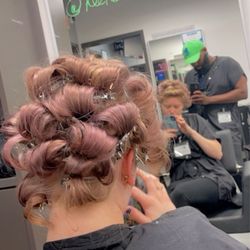 Cosmetology & Spa Academy - School "classroom"