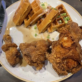 Makers Union - Warrens Fine Fried Chicken & Waffles - Pubs Near Me - Reston, Virginia Makers Union - Warrens Fine Fried Chicken & Waffles - Pubs Near Me - Reston, Virginia