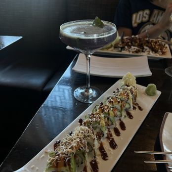 Starfish - Naked Buddha Roll (TUNA REPLACE TOFU) - Asian Fusion Near Me - Newport Beach, California