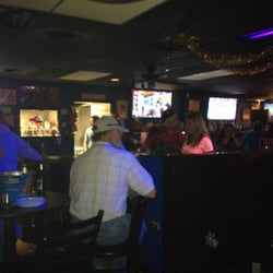 Lively's Bar & Grill - Bar