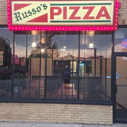 Russo's Pizza - Front of Russos pizza