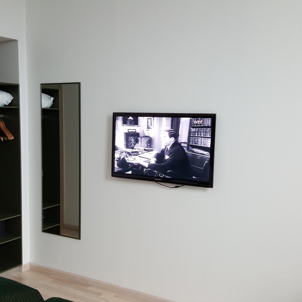 Scandic Victoria Tower - Samsung tv :-) - Hotels Near Me - Kista, Alberta
