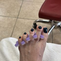 S&S Nails & Spa - Blue? Green? Not sure