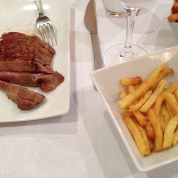 Moustache - le boucher had ok veal on offer, and decent pommes frites - French Near Me - Paris 06, 75 Moustache - le boucher had ok veal on offer, and decent pommes frites - French Near Me - Paris 06, 75
